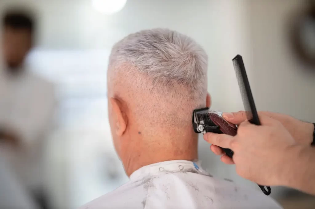 Corte de pelo después de un trasplante capilar - CDMX